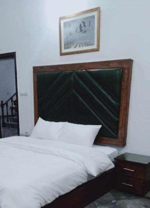 Family Guest House Lahore Near Airport 外观 照片